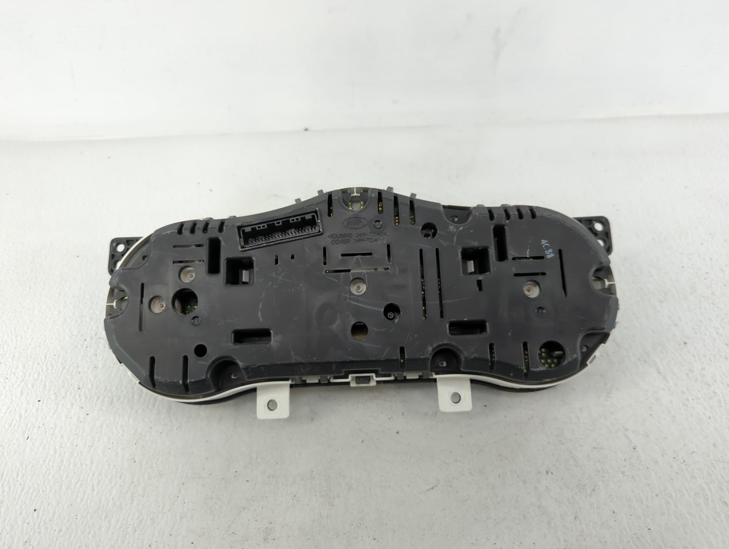2014-2015 Kia Optima Instrument Cluster Speedometer Gauges P/N:94031-2T270 Fits Fits 2014 2015 OEM Used Auto Parts - Oemused