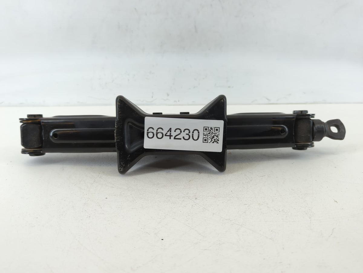 2015 Kia Optima Spare Scissor Car Jack 664230 - Oemusedautoparts1.com