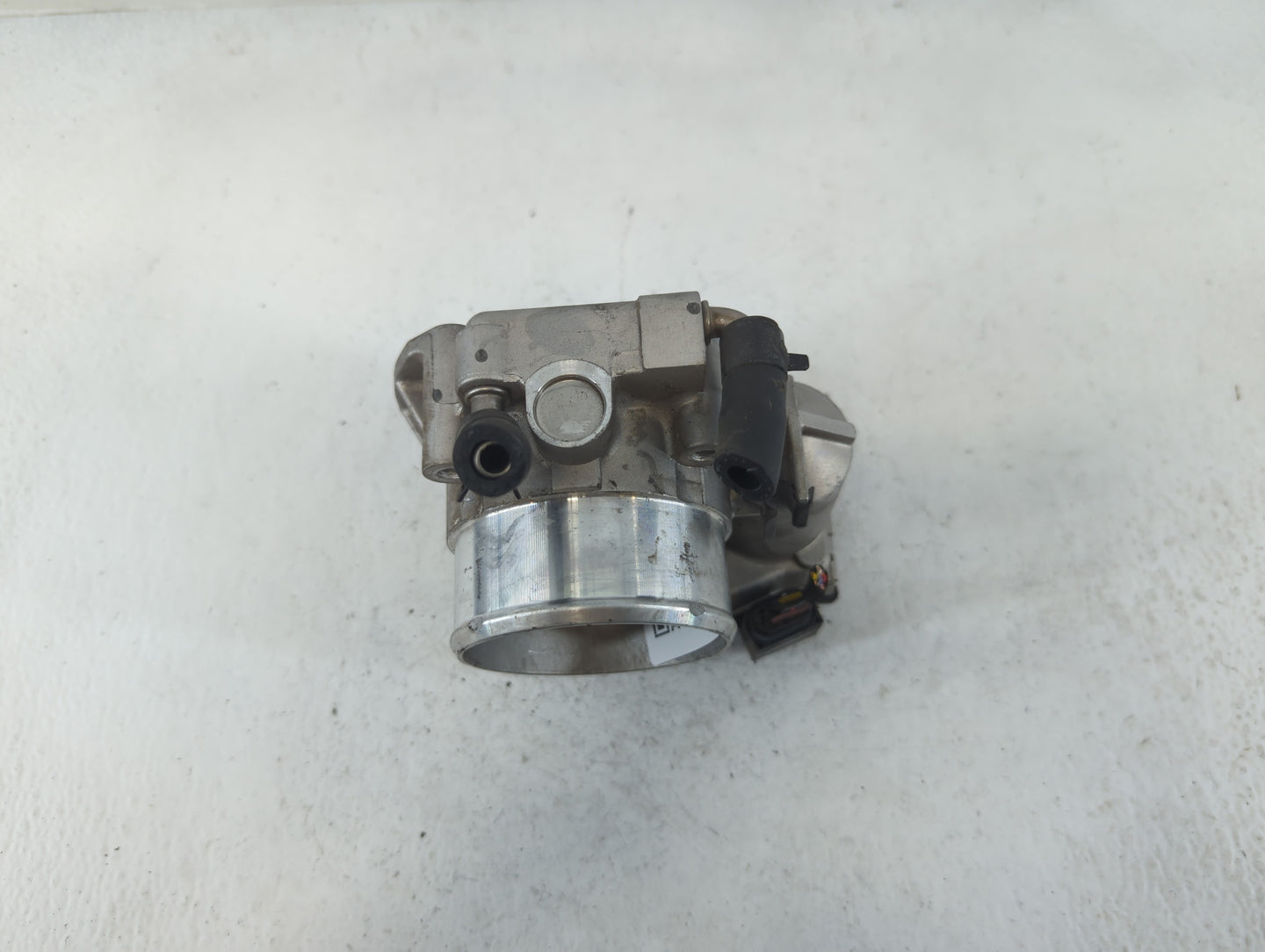2011-2015 Kia Optima Throttle Body P/N:35100-2G700 Fits Fits 2011 2012 2013 2014 2015 2016 OEM Used Auto Parts - Oemusedauto