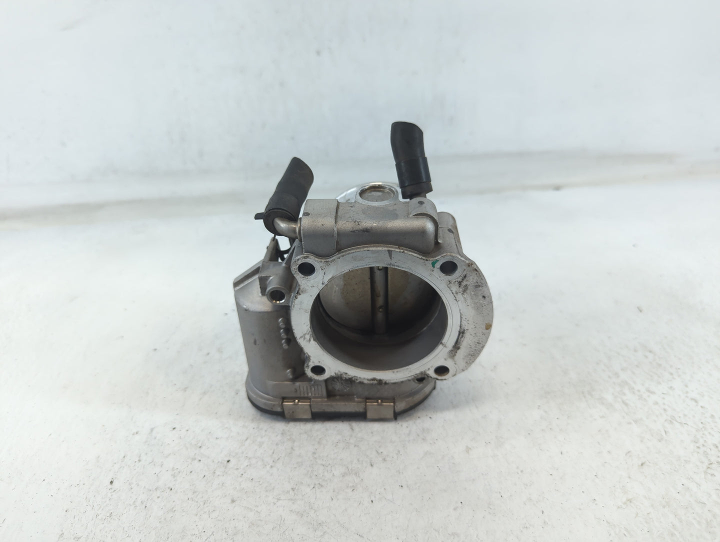 2011-2015 Kia Optima Throttle Body P/N:35100-2G700 Fits Fits 2011 2012 2013 2014 2015 2016 OEM Used Auto Parts - Oemusedauto