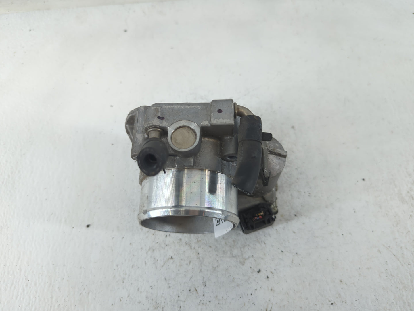 2011-2015 Kia Optima Throttle Body P/N:35100-2G700 Fits Fits 2011 2012 2013 2014 2015 2016 OEM Used Auto Parts - Oemusedauto