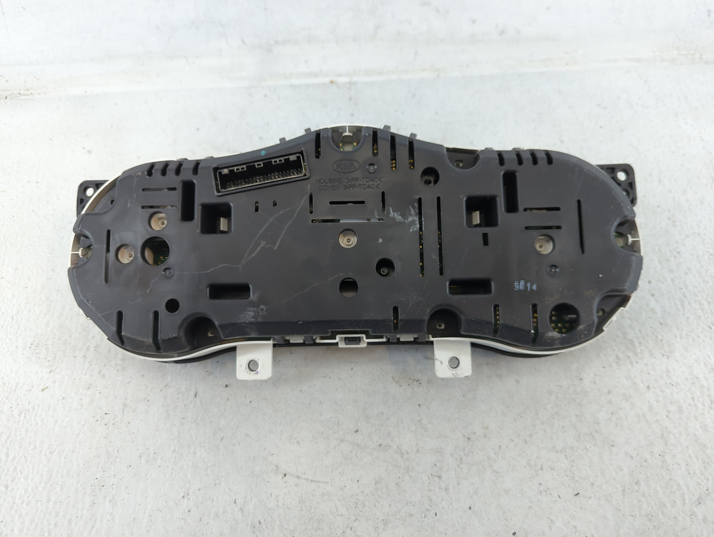2014-2015 Kia Optima Instrument Cluster Speedometer Gauges P/N:Y002 94031-2T270 Fits Fits 2014 2015 OEM Used Auto Parts - Oe