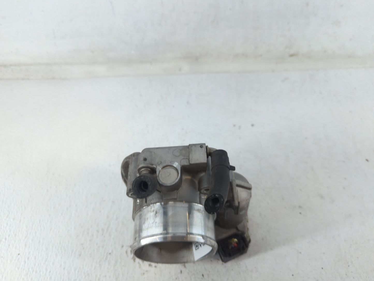 2011-2015 Kia Optima Throttle Body P/N:35100-2G700 Fits Fits 2011 2012 2013 2014 2015 2016 OEM Used Auto Parts - Oemusedauto