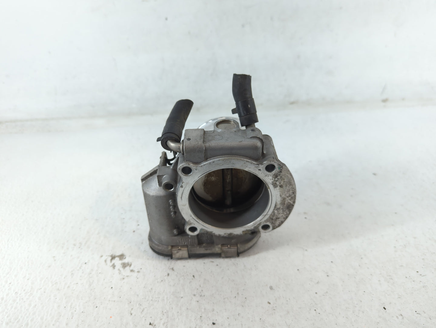 2011-2015 Kia Optima Throttle Body P/N:35100-2G700 Fits Fits 2011 2012 2013 2014 2015 2016 OEM Used Auto Parts - Oemusedauto