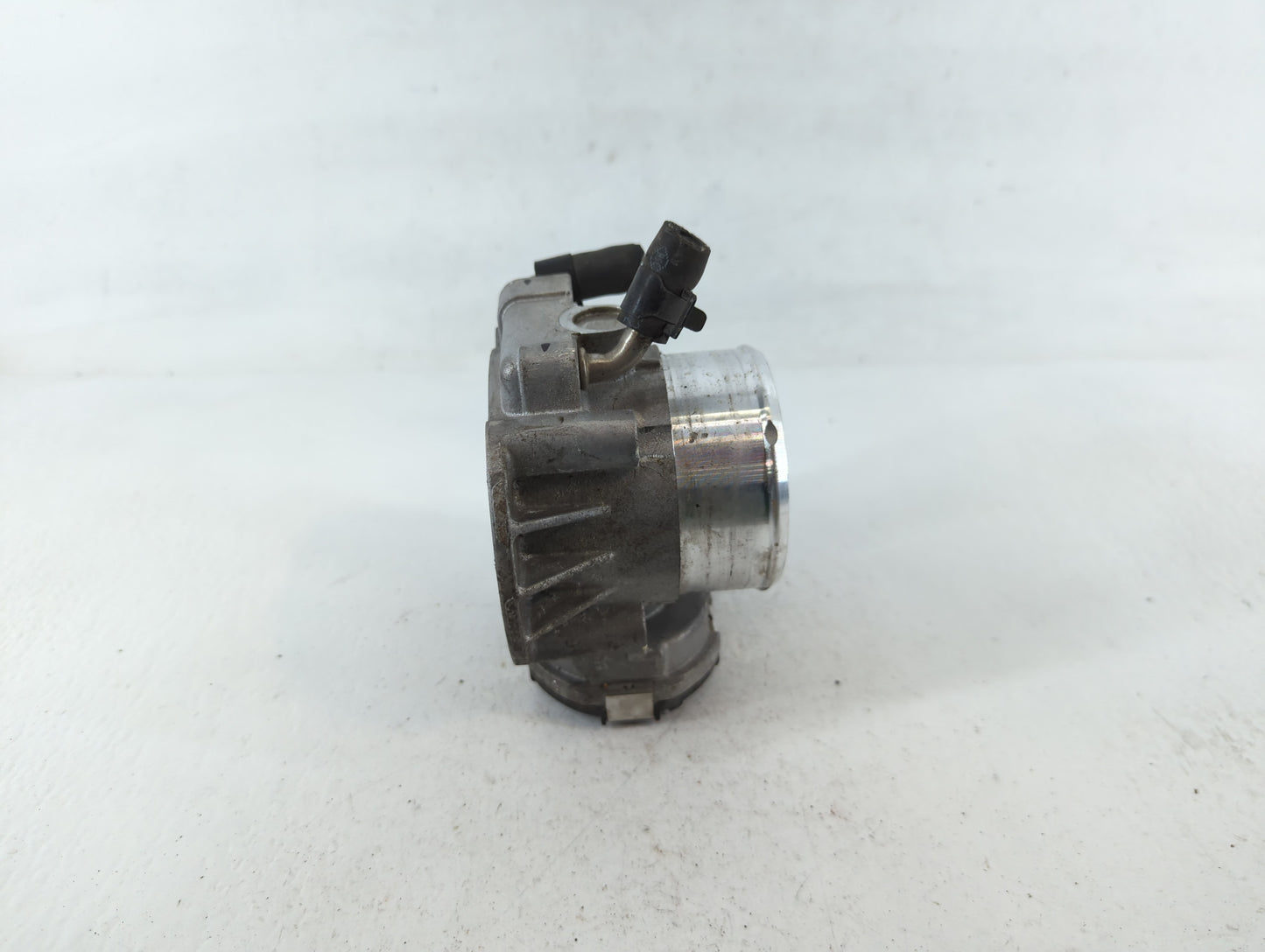 2011-2015 Kia Optima Throttle Body P/N:35100-2G700 Fits Fits 2011 2012 2013 2014 2015 2016 OEM Used Auto Parts - Oemusedauto