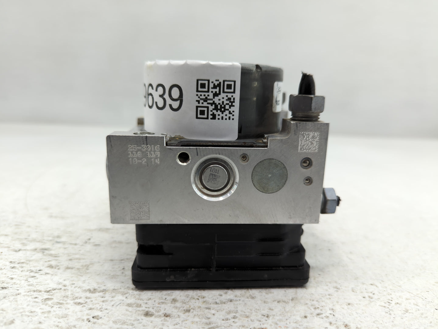 2014-2015 Kia Optima ABS Pump Control Module Replacement P/N:F2GC-2C405-AF Fits Fits 2014 2015 OEM Used Auto Parts - Oemused