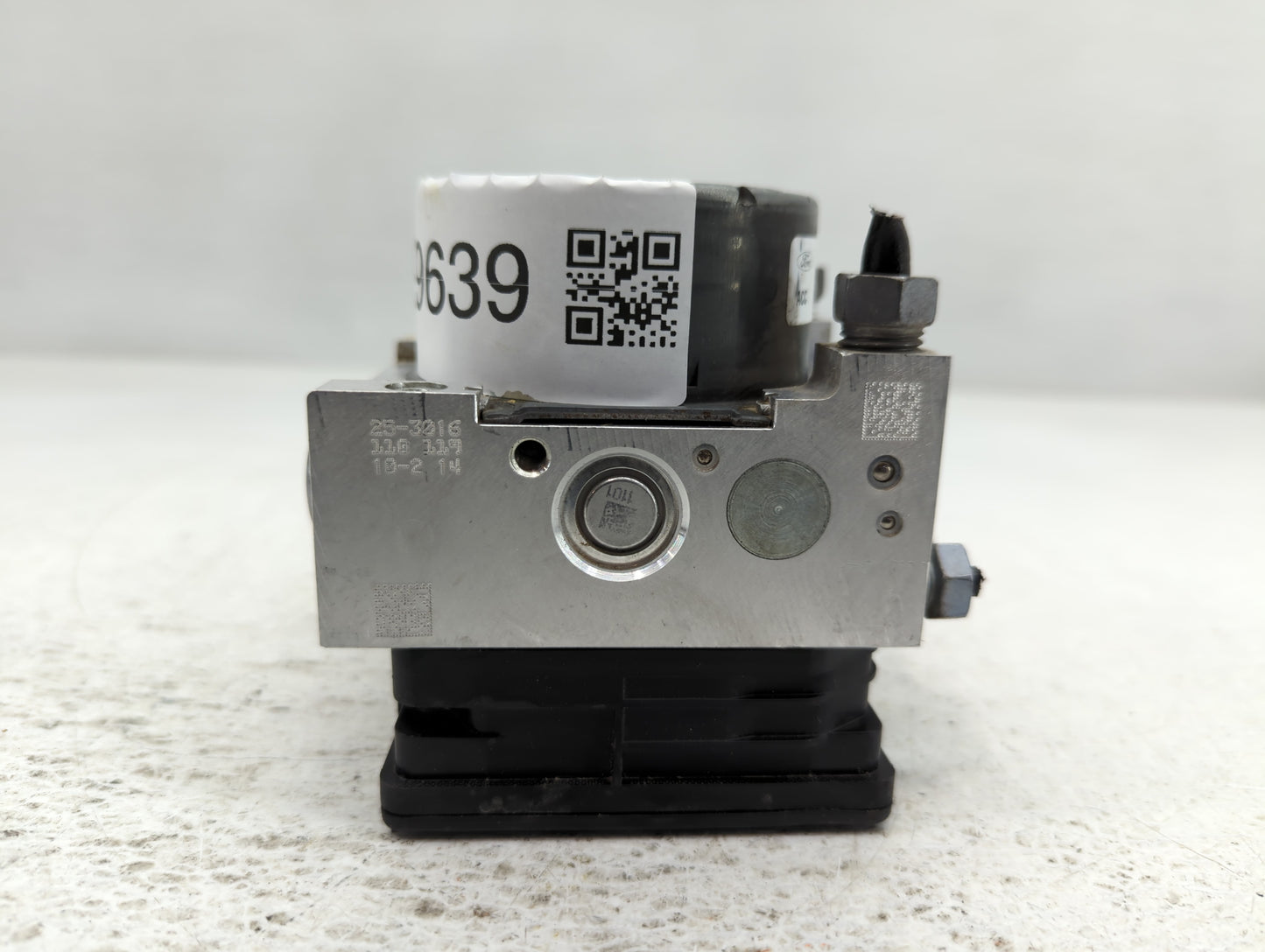 2014-2015 Kia Optima ABS Pump Control Module Replacement P/N:F2GC-2C405-AF Fits Fits 2014 2015 OEM Used Auto Parts - Oemused