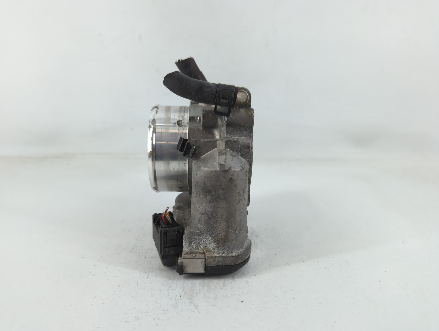 2011-2015 Kia Optima Throttle Body P/N:35100-2G700 Fits Fits 2011 2012 2013 2014 2015 2016 OEM Used Auto Parts - Oemusedauto