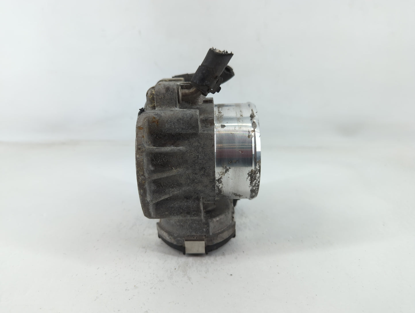 2011-2015 Kia Optima Throttle Body P/N:35100-2G700 Fits Fits 2011 2012 2013 2014 2015 2016 OEM Used Auto Parts - Oemusedauto