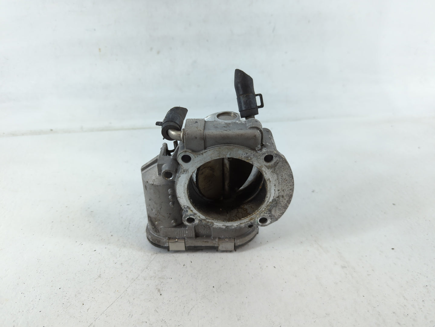 2011-2015 Kia Optima Throttle Body P/N:35100-2G700 Fits Fits 2011 2012 2013 2014 2015 2016 OEM Used Auto Parts - Oemusedauto