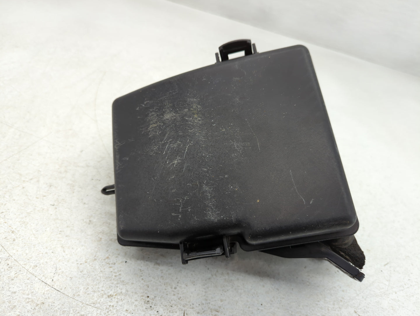 2014-2015 Kia Optima Fusebox Fuse Box Panel Relay Module P/N:VS912504C700QA Fits Fits 2014 2015 OEM Used Auto Parts - Oemuse