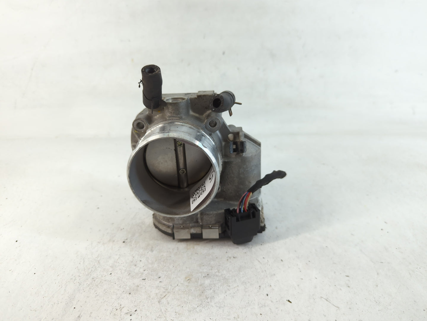 2011-2015 Kia Optima Throttle Body P/N:35100-2G700 Fits Fits 2011 2012 2013 2014 2015 2016 OEM Used Auto Parts - Oemusedauto