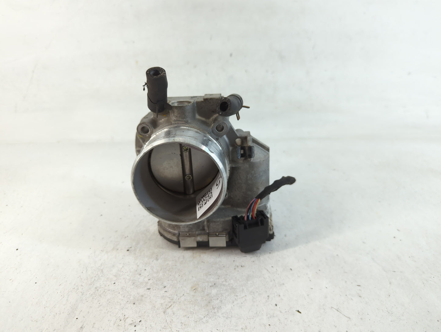 2011-2015 Kia Optima Throttle Body P/N:35100-2G700 Fits Fits 2011 2012 2013 2014 2015 2016 OEM Used Auto Parts - Oemusedauto