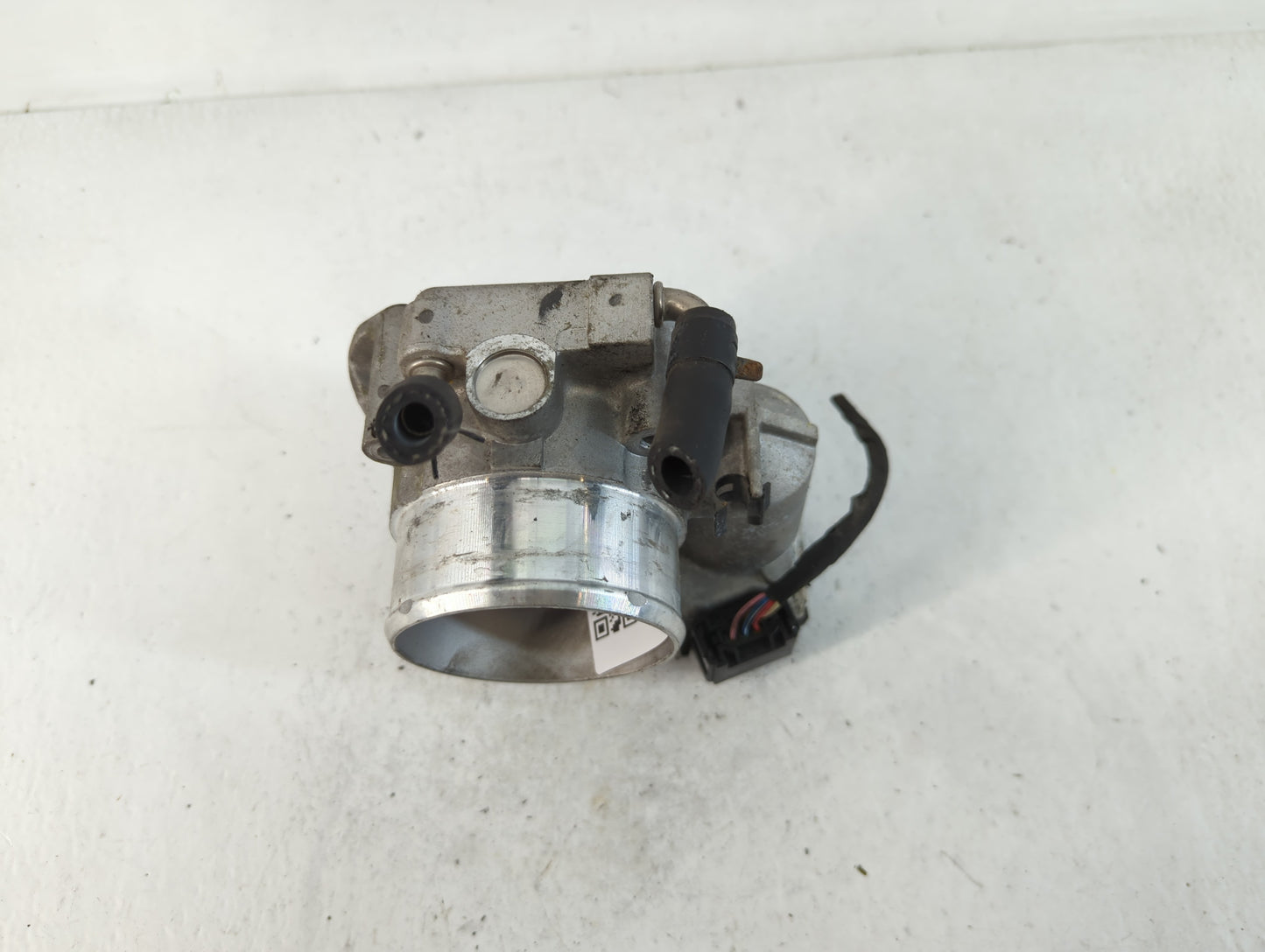 2011-2015 Kia Optima Throttle Body P/N:35100-2G700 Fits Fits 2011 2012 2013 2014 2015 2016 OEM Used Auto Parts - Oemusedauto