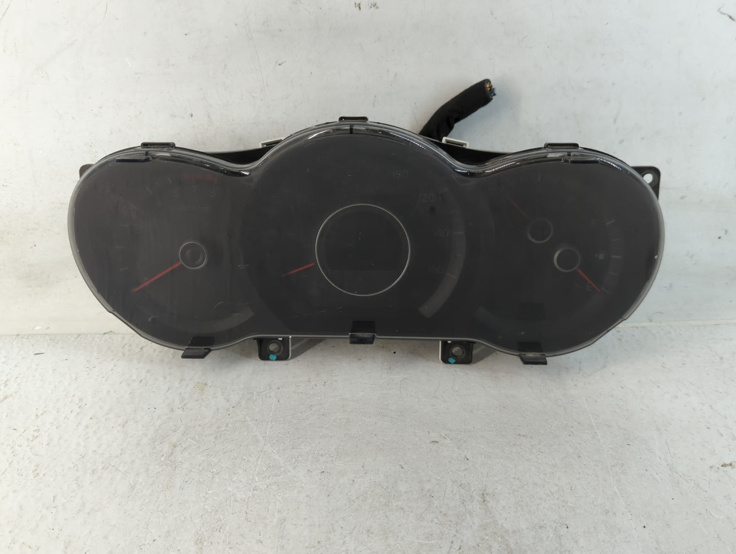 2014-2015 Kia Optima Instrument Cluster Speedometer Gauges P/N:94031-2T270 Fits Fits 2014 2015 OEM Used Auto Parts - Oemused