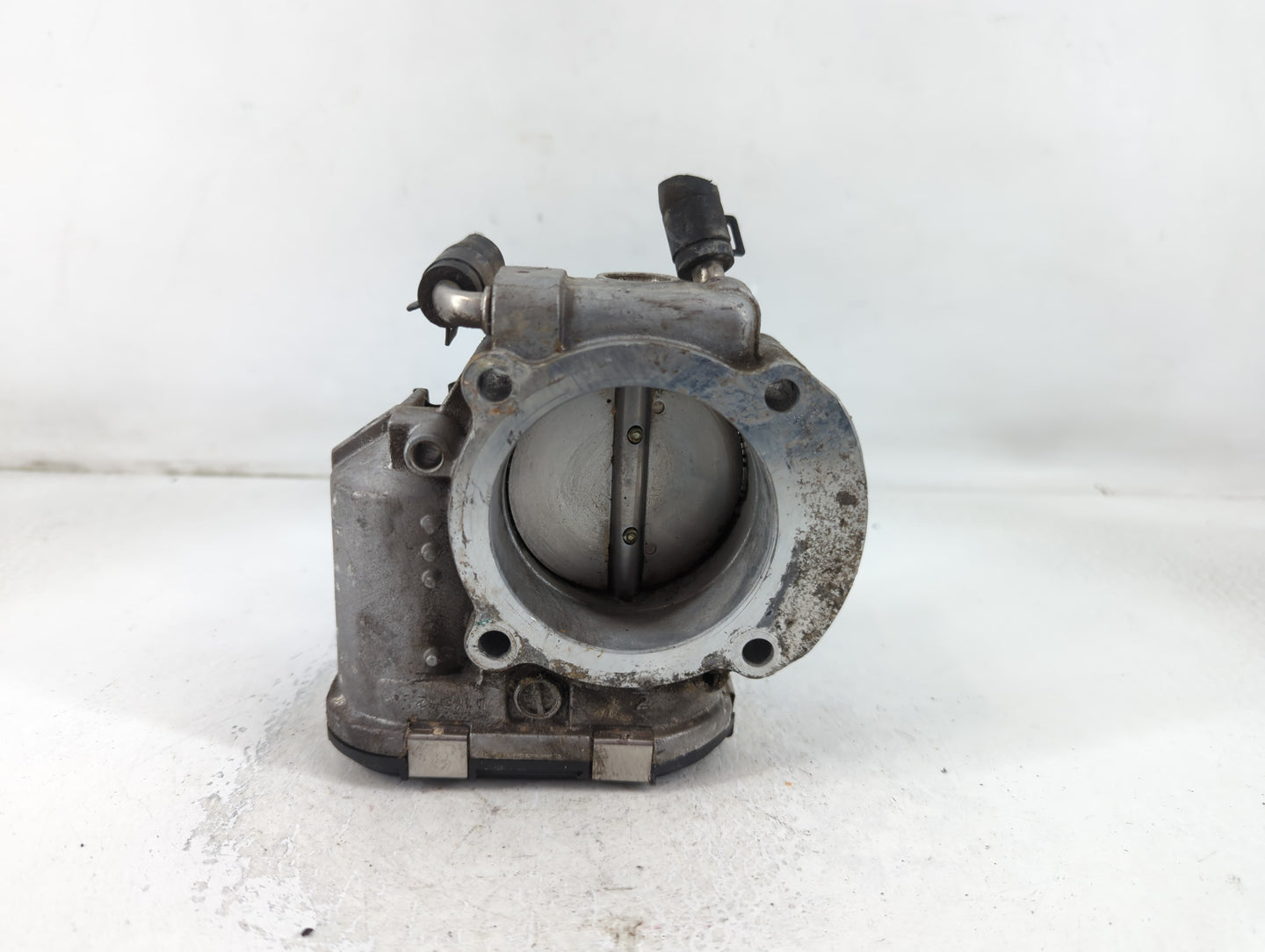 2011-2015 Kia Optima Throttle Body P/N:35100-2G700 Fits Fits 2011 2012 2013 2014 2015 2016 OEM Used Auto Parts - Oemusedauto