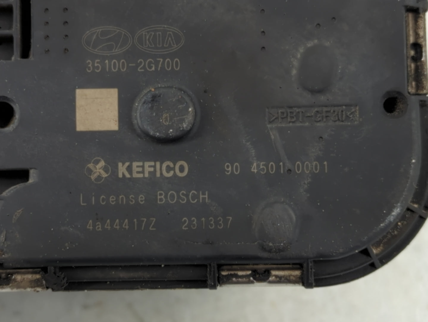 2011-2015 Kia Optima Throttle Body P/N:35100-2G700 Fits Fits 2011 2012 2013 2014 2015 2016 OEM Used Auto Parts - Oemusedauto