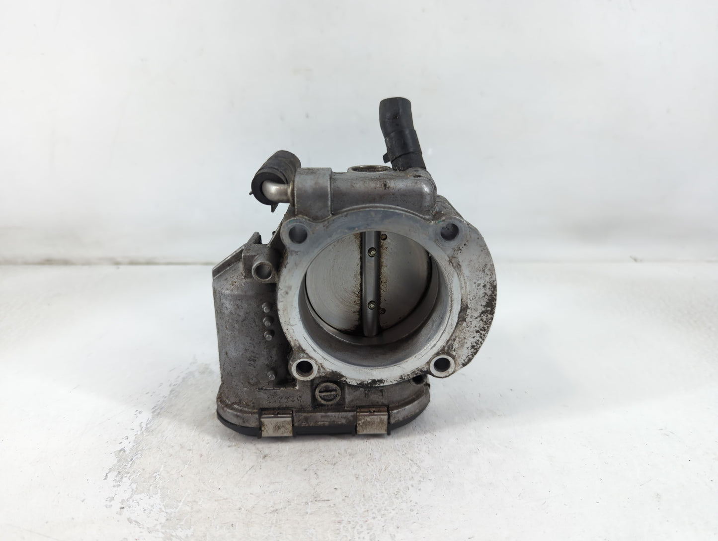 2011-2015 Kia Optima Throttle Body P/N:35100-2G700 Fits Fits 2011 2012 2013 2014 2015 2016 OEM Used Auto Parts - Oemusedauto