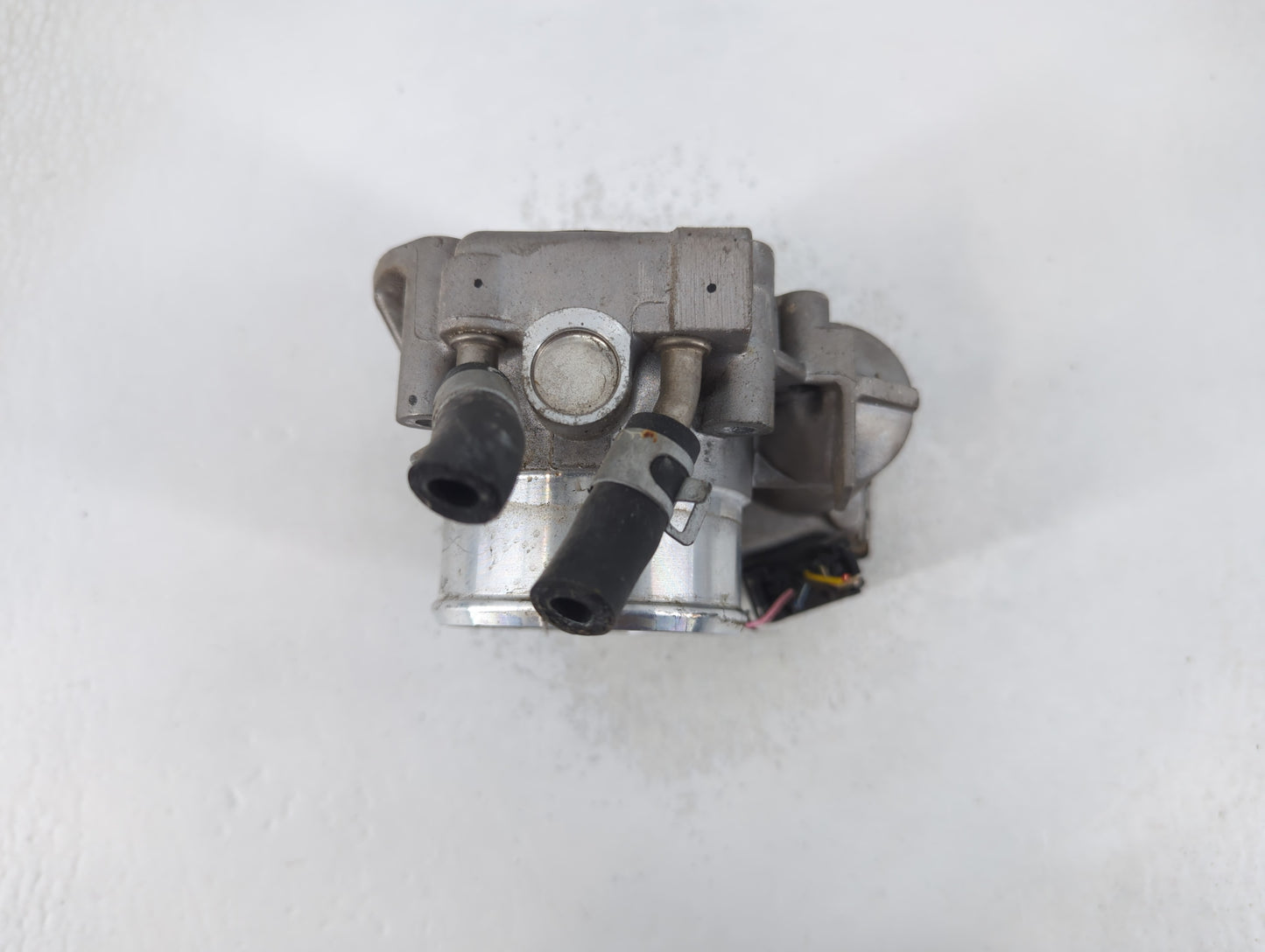 2011-2015 Kia Optima Throttle Body P/N:045627 2b54214Y, 90 4501 0003 Fits Fits 2011 2012 2013 2014 2015 2016 OEM Used Auto P