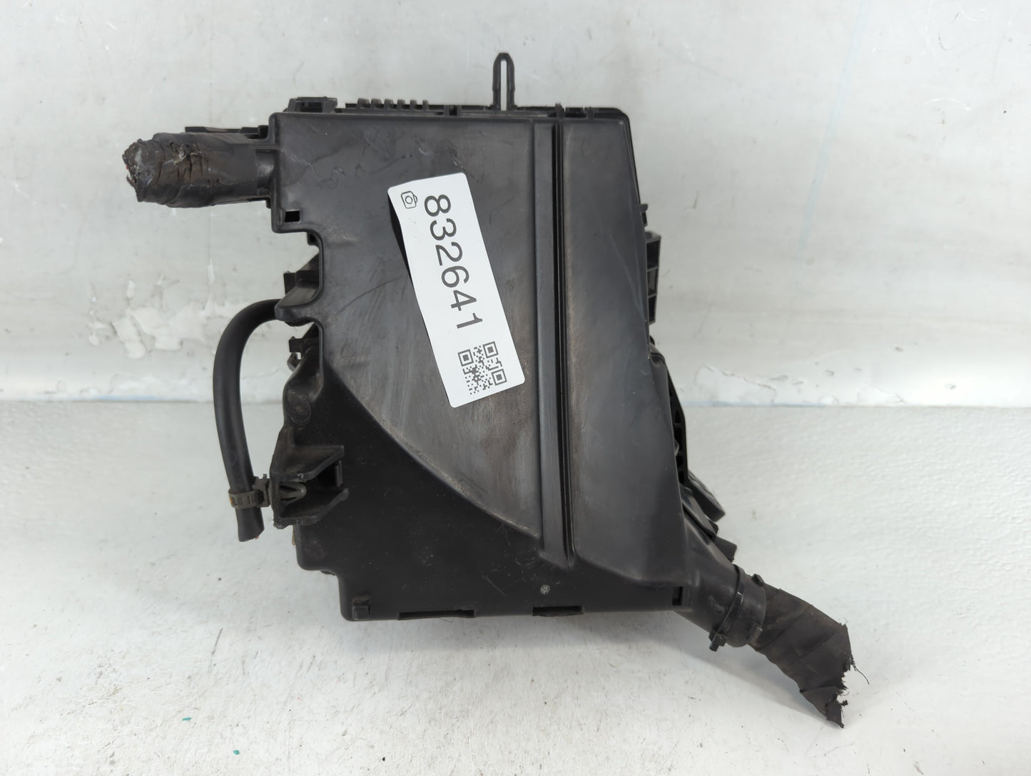 2014-2015 Kia Optima Fusebox Fuse Box Panel Relay Module P/N:91955-2T730 Fits Fits 2014 2015 OEM Used Auto Parts - Oemusedau