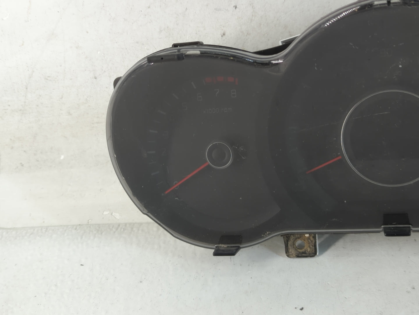 2014-2015 Kia Optima Instrument Cluster Speedometer Gauges P/N:94031-2T270 Fits Fits 2014 2015 OEM Used Auto Parts - Oemused