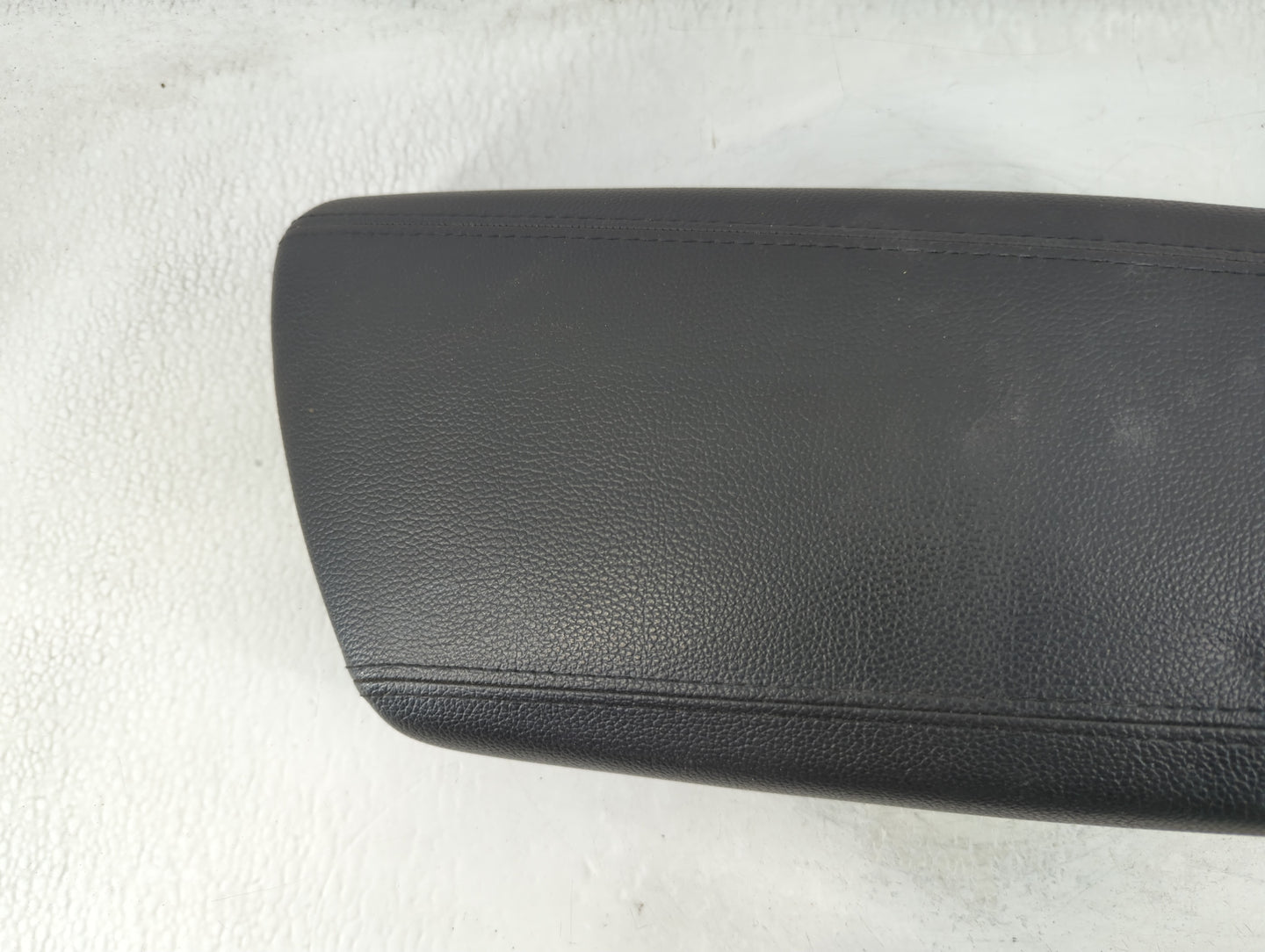 2014-2016 Kia Optima Center Console Armrest Cover Lid Fits Fits 2014 2015 2016 OEM Used Auto Parts - Oemusedautoparts1.com
