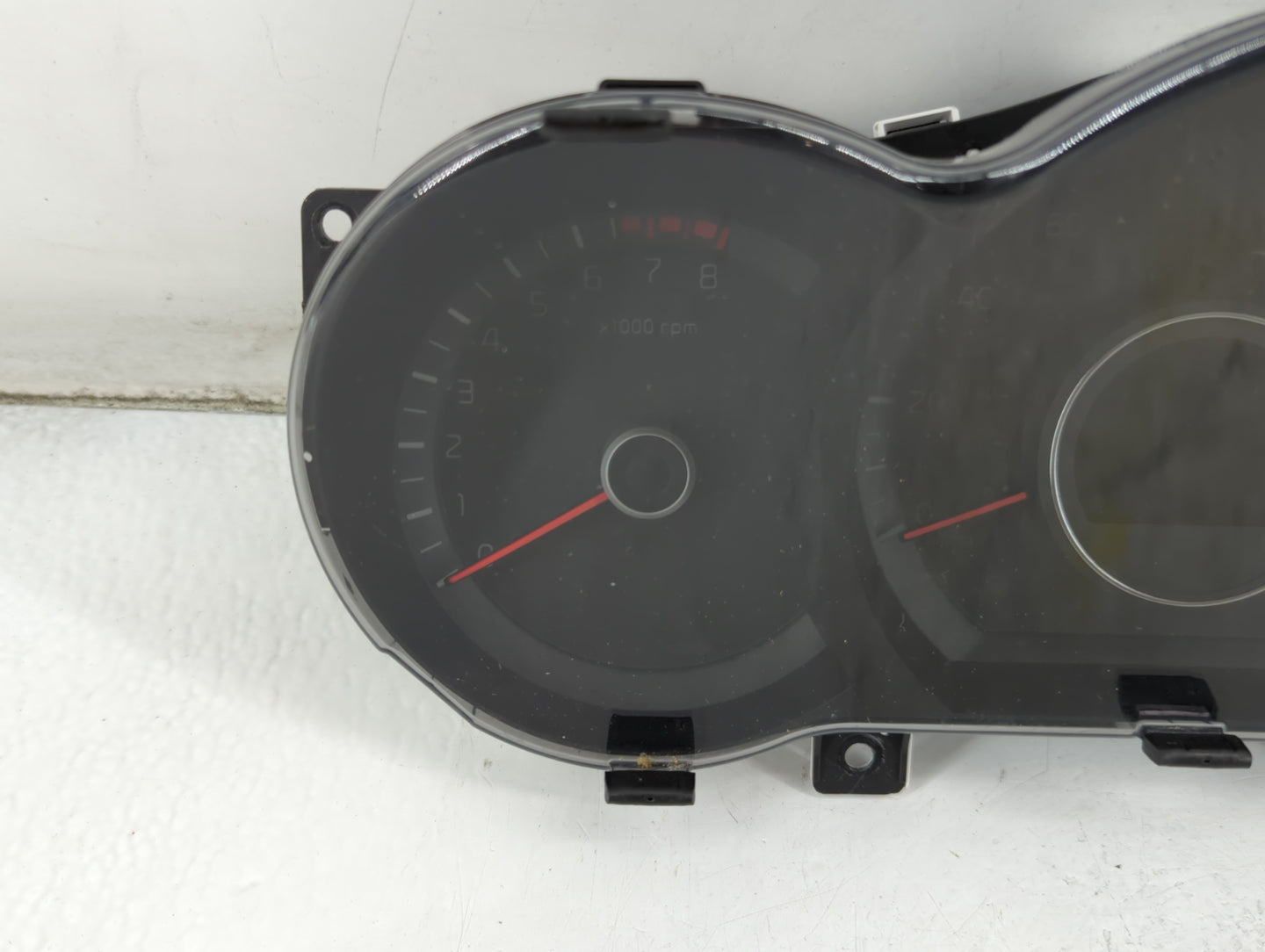 2014-2015 Kia Optima Instrument Cluster Speedometer Gauges P/N:94031-2T270 Fits Fits 2014 2015 OEM Used Auto Parts - Oemused