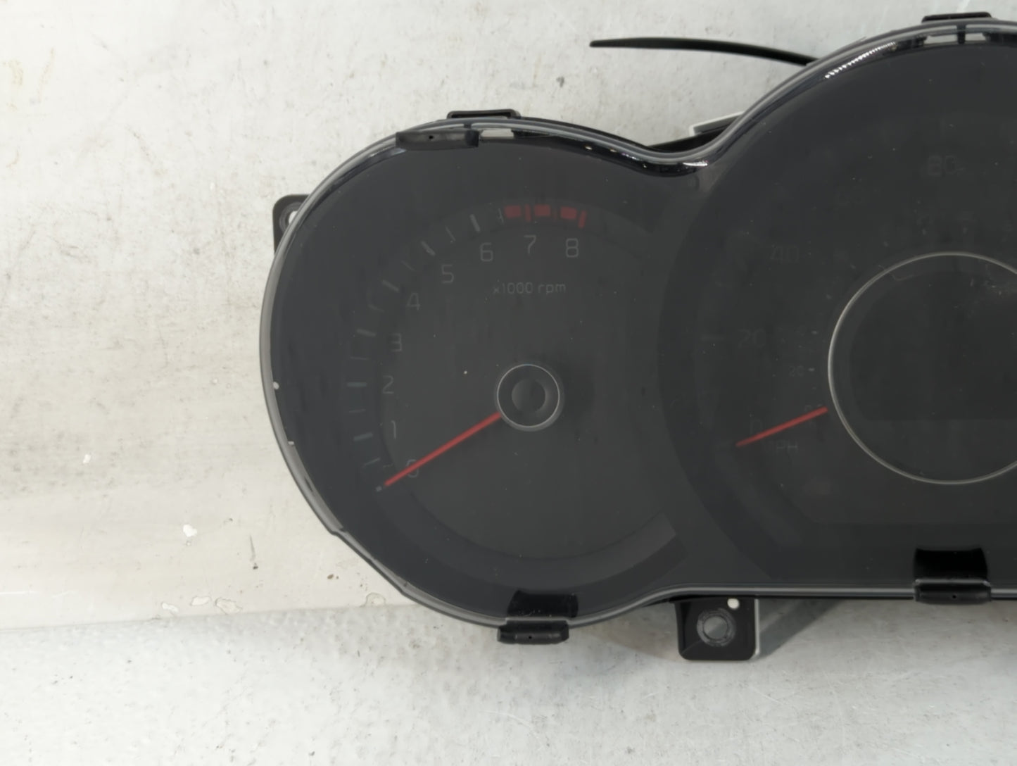 2014-2015 Kia Optima Instrument Cluster Speedometer Gauges P/N:94031-2T270 Fits Fits 2014 2015 OEM Used Auto Parts - Oemused