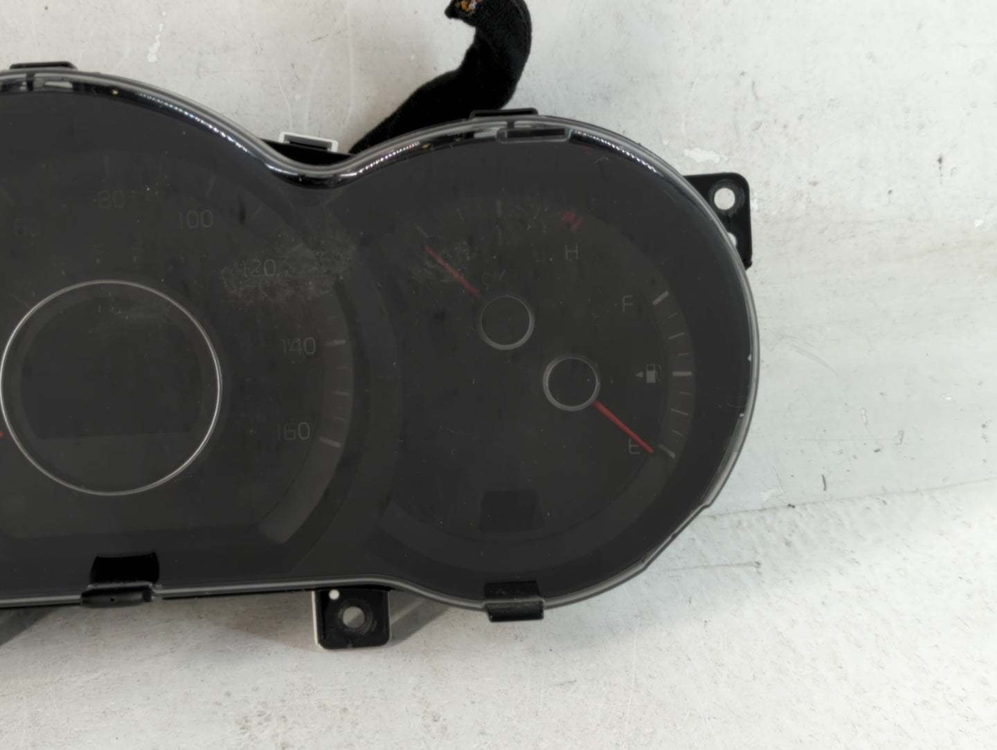 2014-2015 Kia Optima Instrument Cluster Speedometer Gauges P/N:94031-2T270 Fits Fits 2014 2015 OEM Used Auto Parts - Oemused
