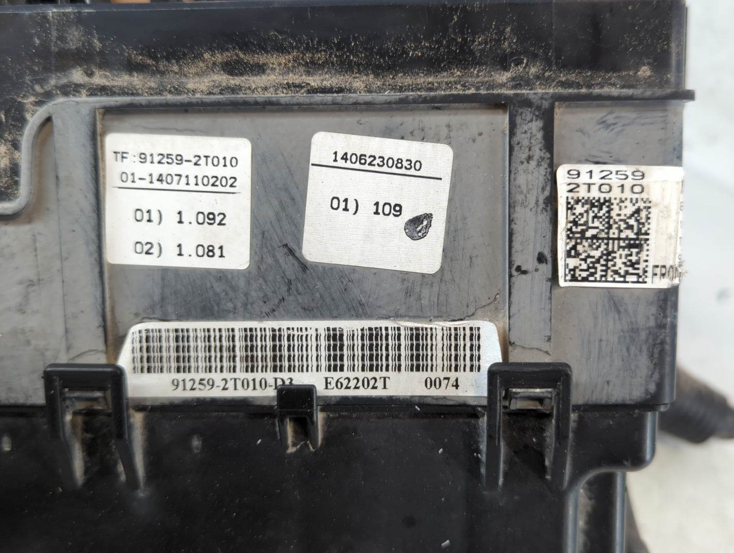 2014-2015 Kia Optima Fusebox Fuse Box Panel Relay Module P/N:91259-2T010 Fits Fits 2014 2015 OEM Used Auto Parts - Oemusedau