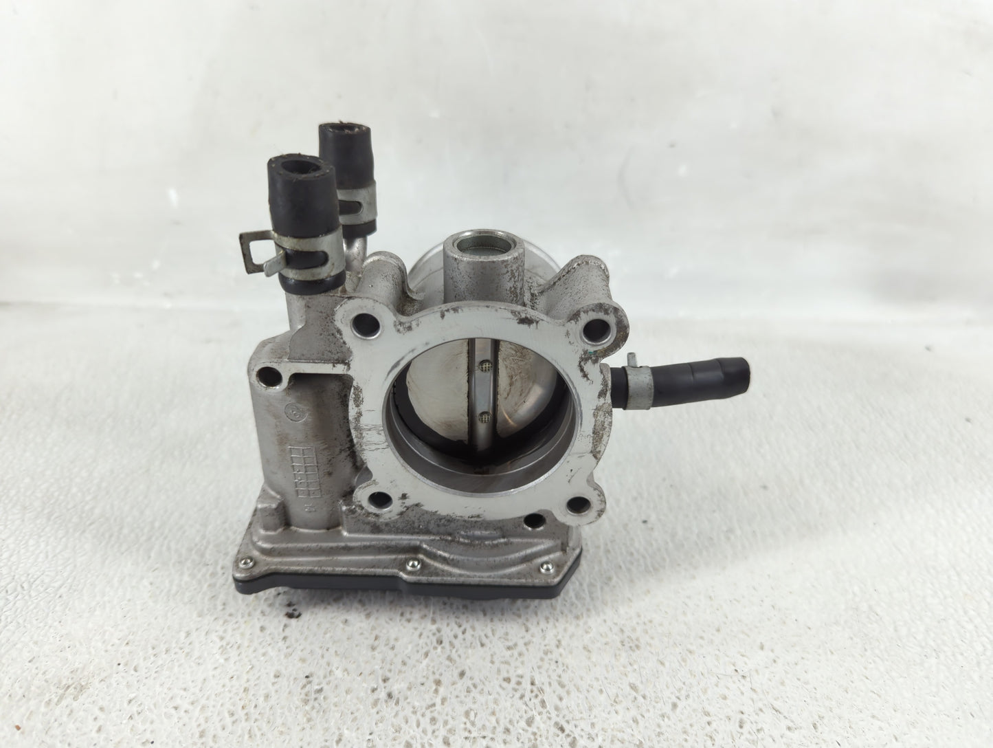 2012-2019 Kia Rio Throttle Body P/N:35100-2B300 Fits Fits 2012 2013 2014 2015 2016 2017 2018 2019 OEM Used Auto Parts - Oemu