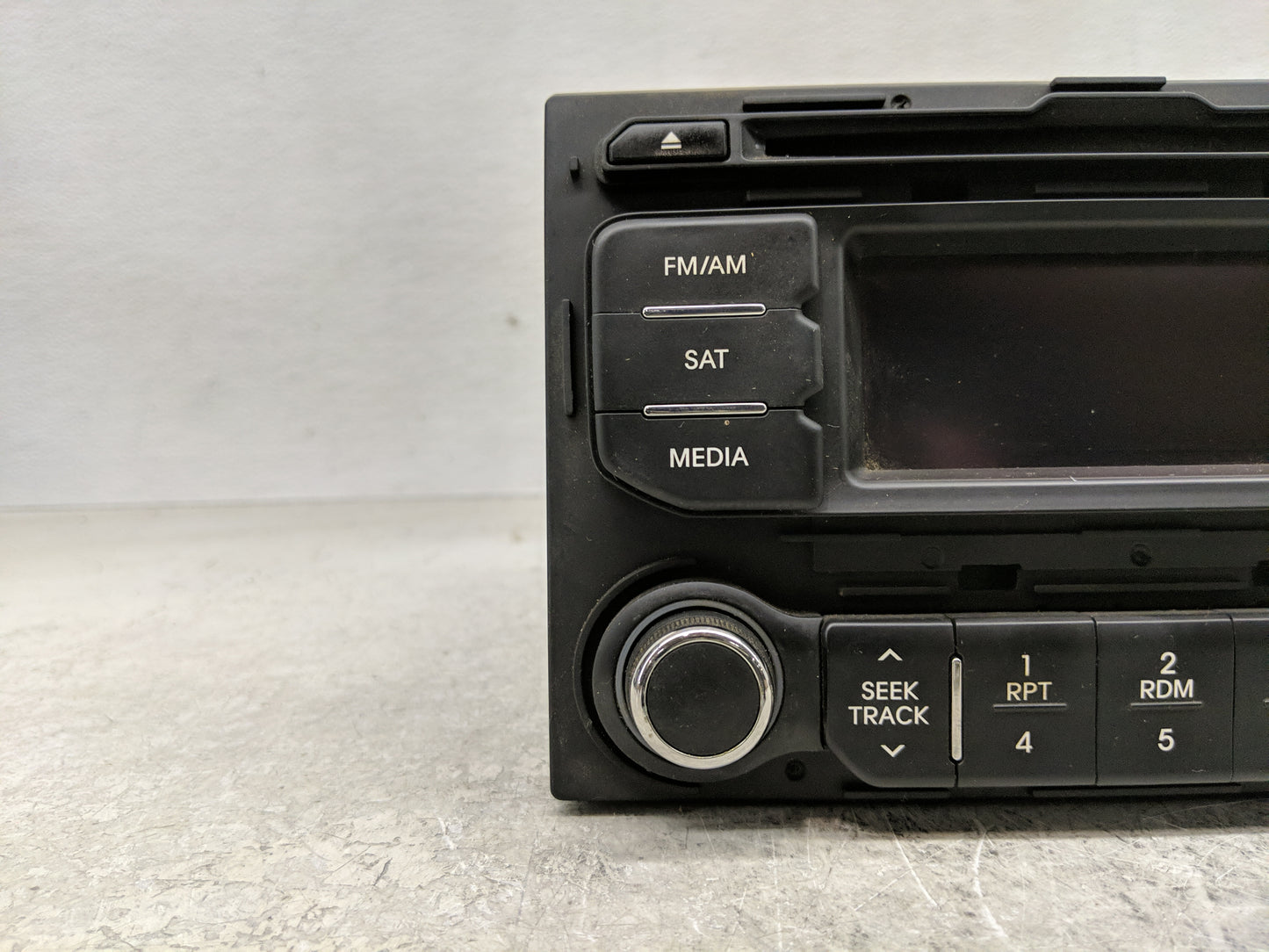 2012-2015 Kia Rio Radio AM FM Cd Player Receiver Replacement P/N:96170-1W900CA Fits Fits 2012 2013 2014 2015 OEM Used Auto P