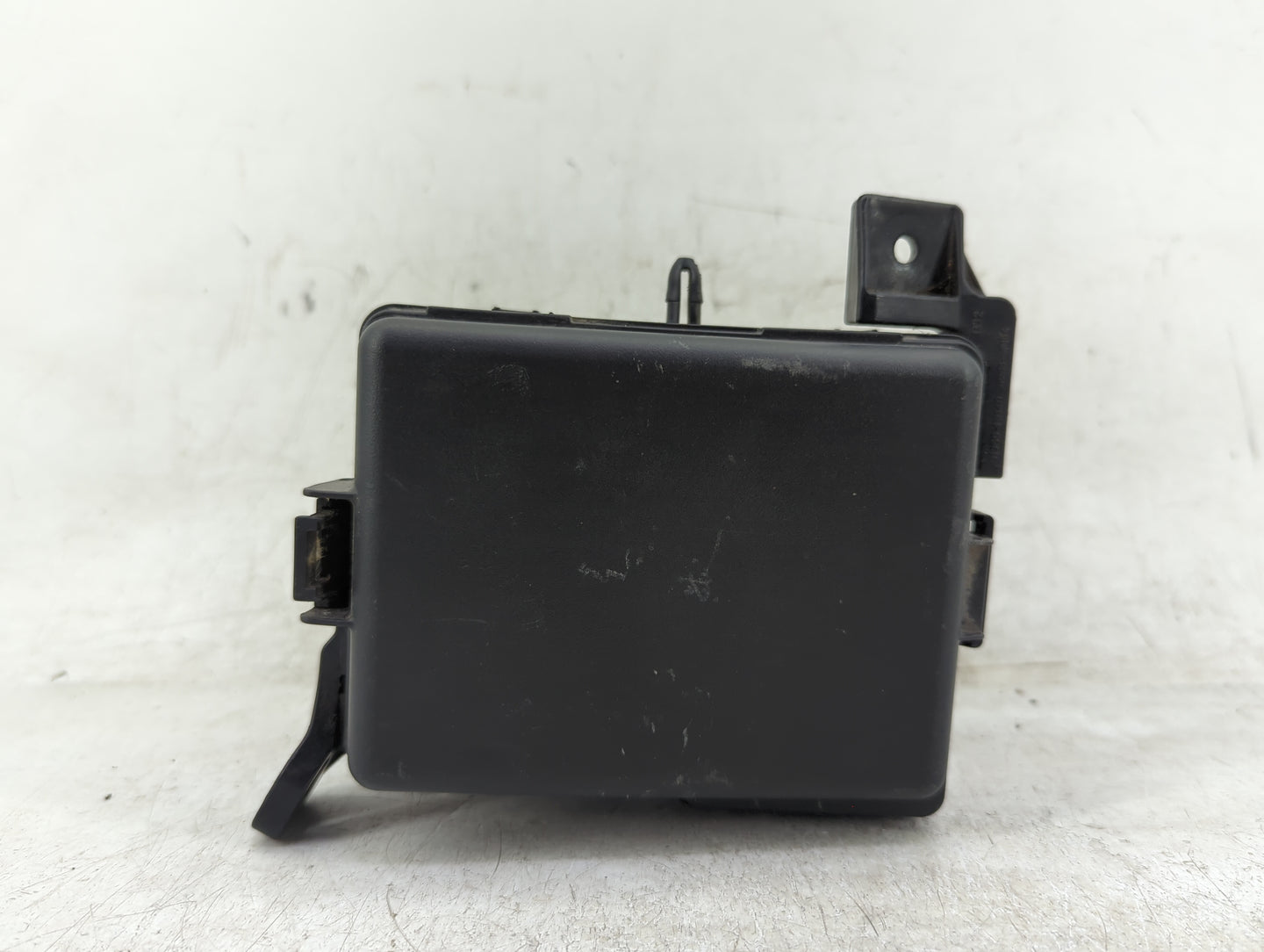 2012-2015 Kia Rio Fusebox Fuse Box Panel Relay Module P/N:919501W361 Fits Fits 2012 2013 2014 2015 OEM Used Auto Parts - Oem