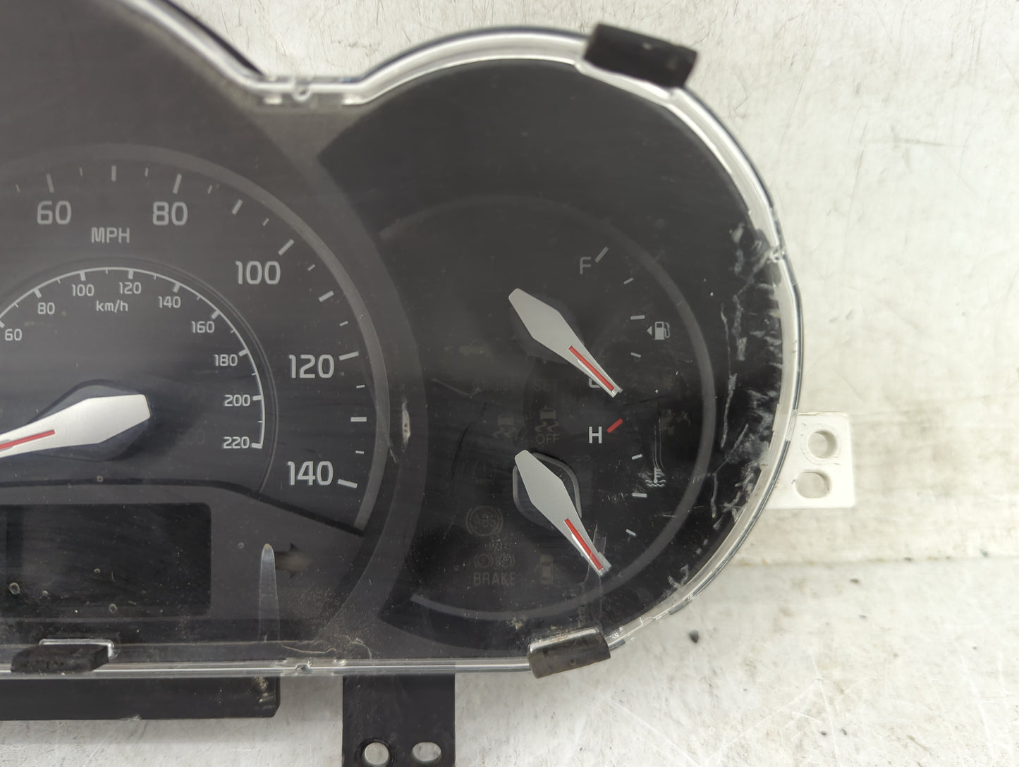 2015 Kia Rio Instrument Cluster Speedometer Gauges P/N:94022-1W118 Fits OEM Used Auto Parts - Oemusedautoparts1.com