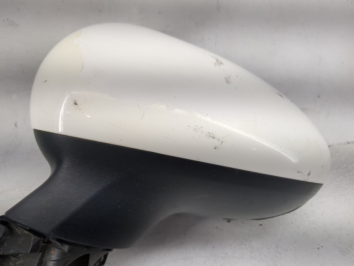 2014-2017 Kia Rio Driver Side View Mirror - Left Door Mirror OEM Used - Oemusedautoparts1.com
