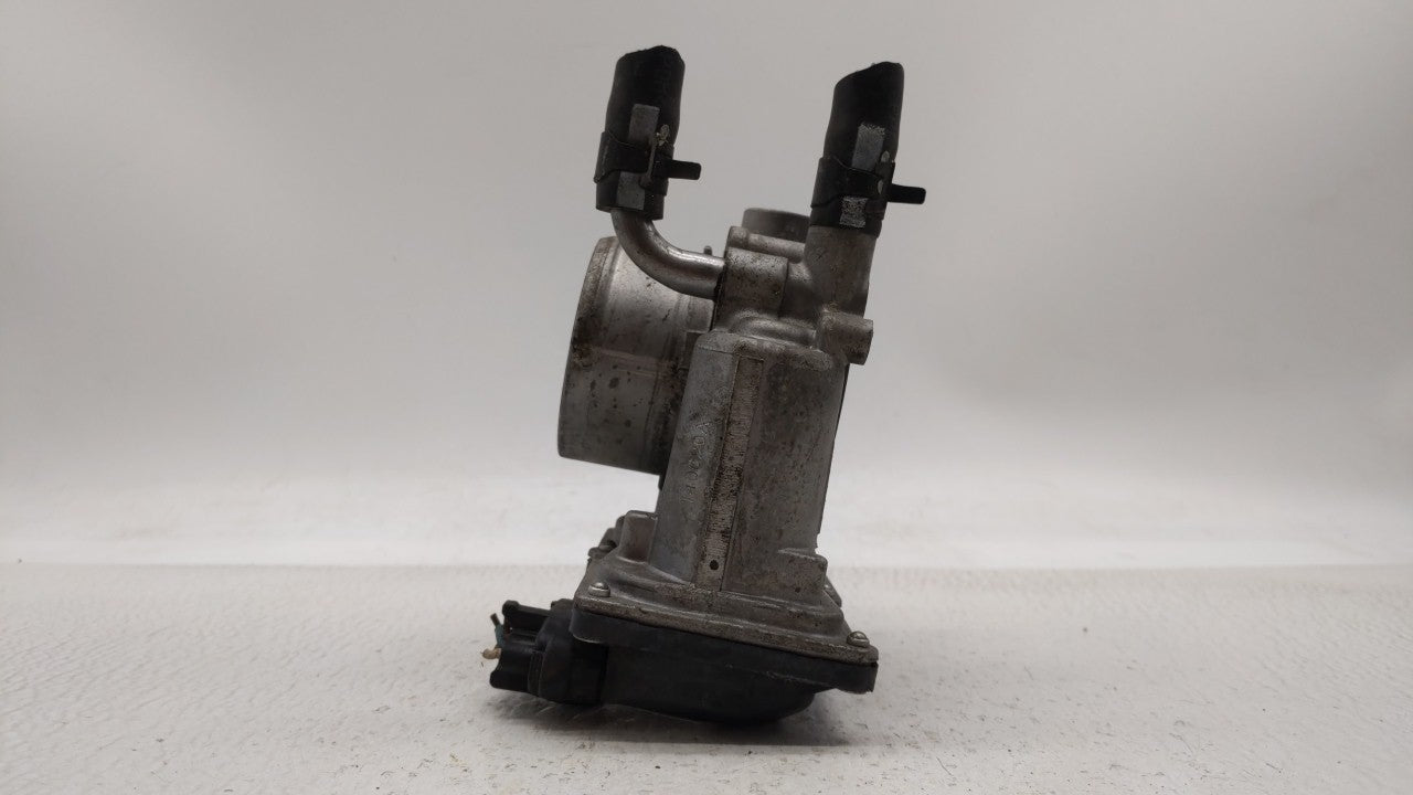 2012-2019 Kia Rio Throttle Body P/N:5302-1S02 35100-2B300 Fits Fits 2012 2013 2014 2015 2016 2017 2018 2019 OEM Used Auto Pa