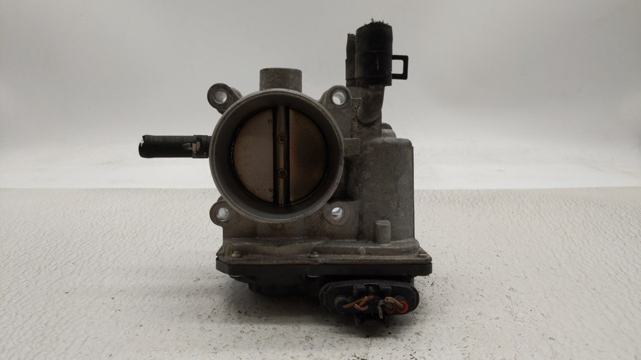 2012-2019 Kia Rio Throttle Body P/N:5302-1S02 35100-2B300 Fits Fits 2012 2013 2014 2015 2016 2017 2018 2019 OEM Used Auto Pa