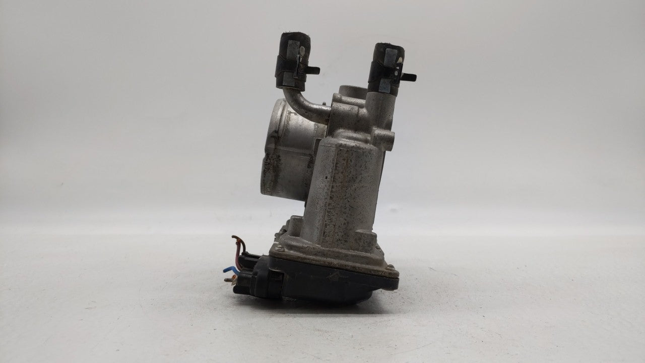 2012-2019 Kia Rio Throttle Body P/N:5302-1S02 35100-2B300 Fits Fits 2012 2013 2014 2015 2016 2017 2018 2019 OEM Used Auto Pa