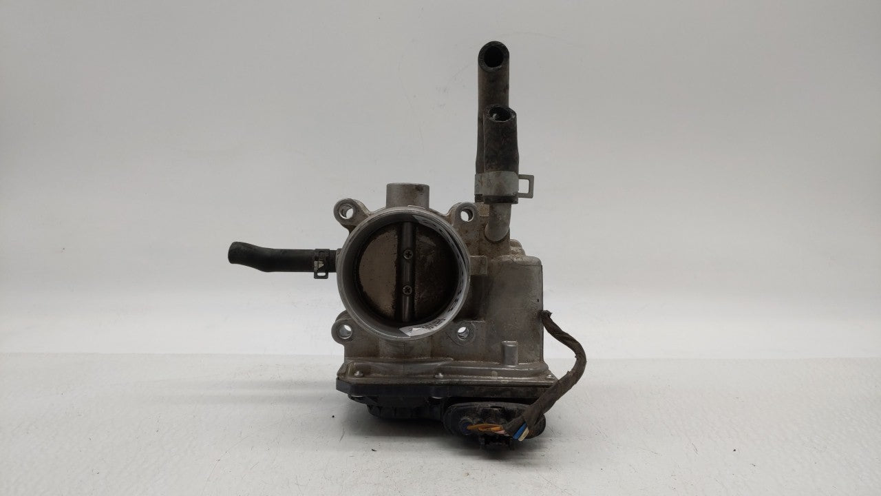 2012-2019 Kia Rio Throttle Body P/N:5302-1S02 35100-2B300 Fits Fits 2012 2013 2014 2015 2016 2017 2018 2019 OEM Used Auto Pa