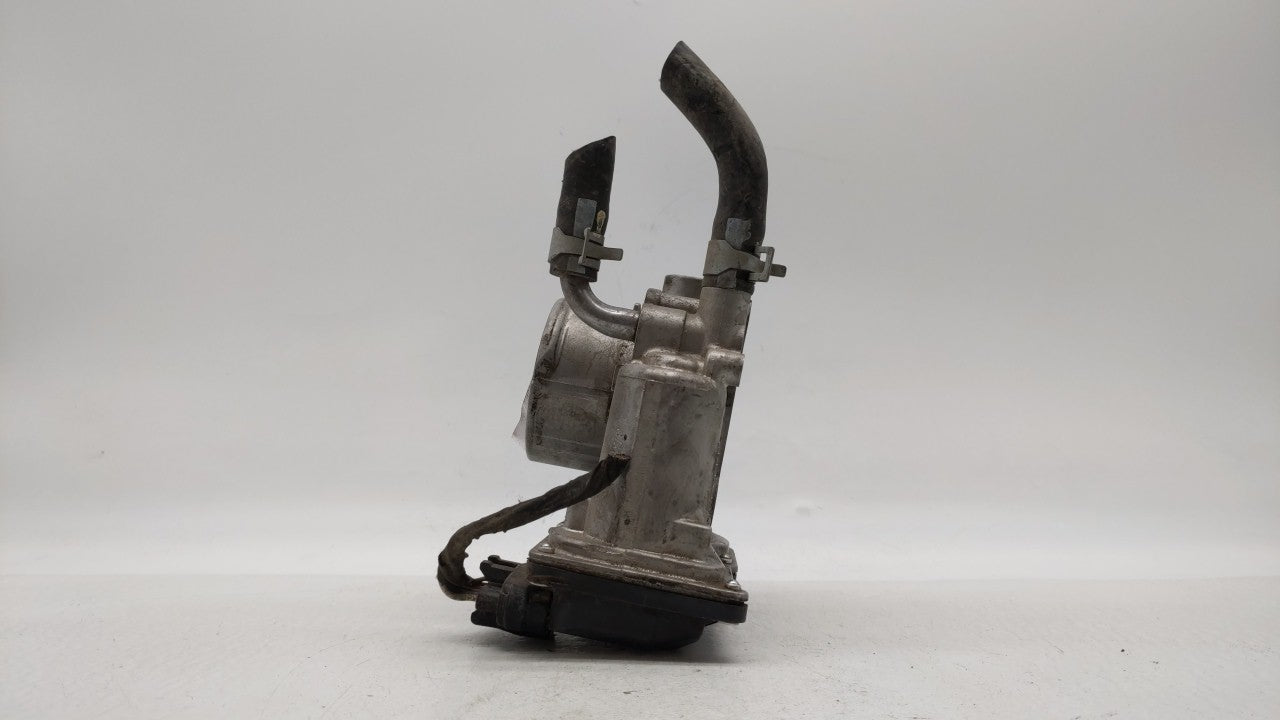 2012-2019 Kia Rio Throttle Body P/N:5302-1S02 35100-2B300 Fits Fits 2012 2013 2014 2015 2016 2017 2018 2019 OEM Used Auto Pa