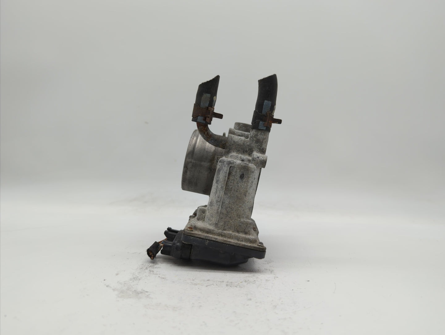 2012-2019 Kia Rio Throttle Body P/N:35100-2B310 5302-1S02, 35100-2B300 Fits Fits 2012 2013 2014 2015 2016 2017 2018 2019 OEM