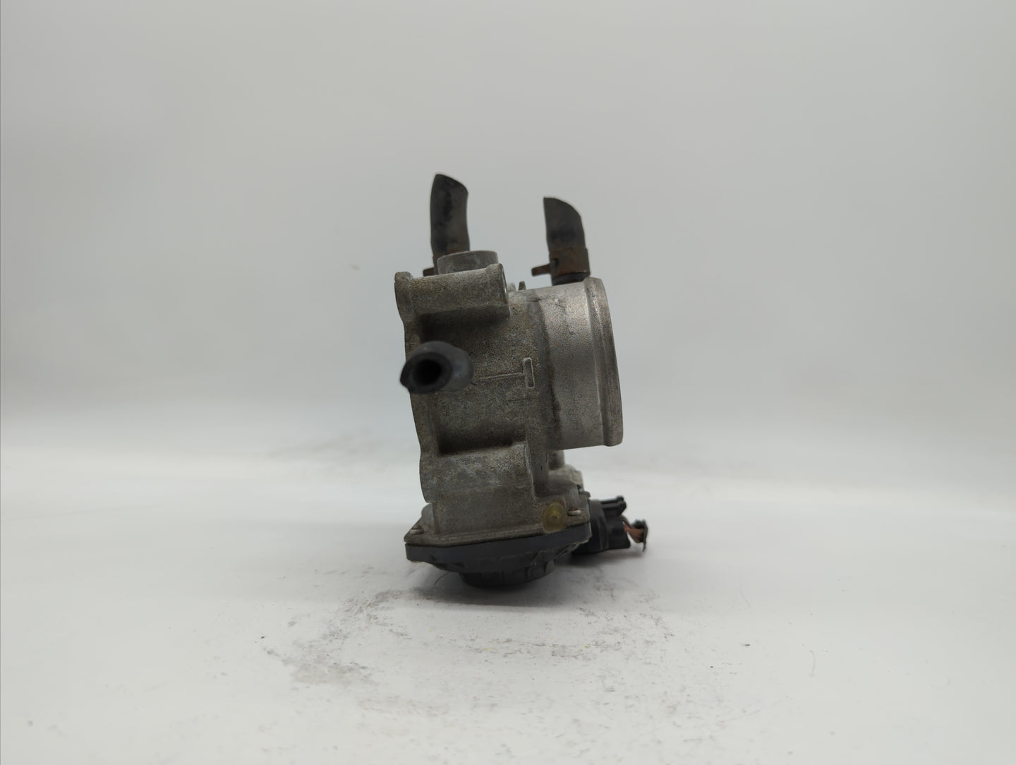 2012-2019 Kia Rio Throttle Body P/N:35100-2B310 5302-1S02, 35100-2B300 Fits Fits 2012 2013 2014 2015 2016 2017 2018 2019 OEM