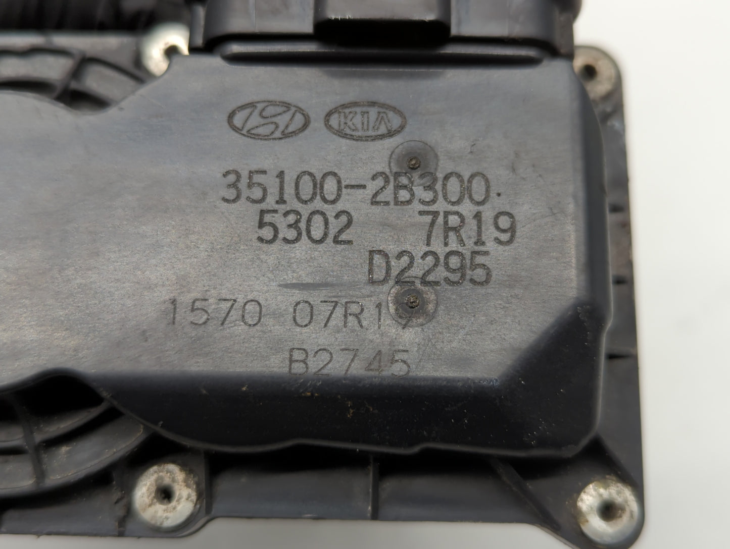 2012-2019 Kia Rio Throttle Body P/N:35100-2B310 5302-1S02, 35100-2B300 Fits Fits 2012 2013 2014 2015 2016 2017 2018 2019 OEM