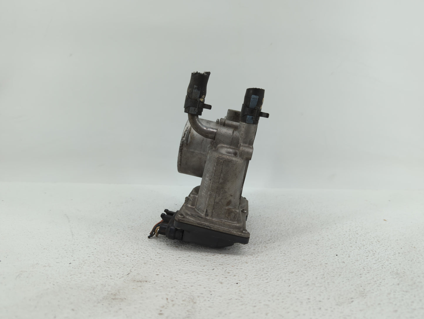 2012-2019 Kia Rio Throttle Body P/N:35100-2B300 Fits Fits 2012 2013 2014 2015 2016 2017 2018 2019 OEM Used Auto Parts - Oemu