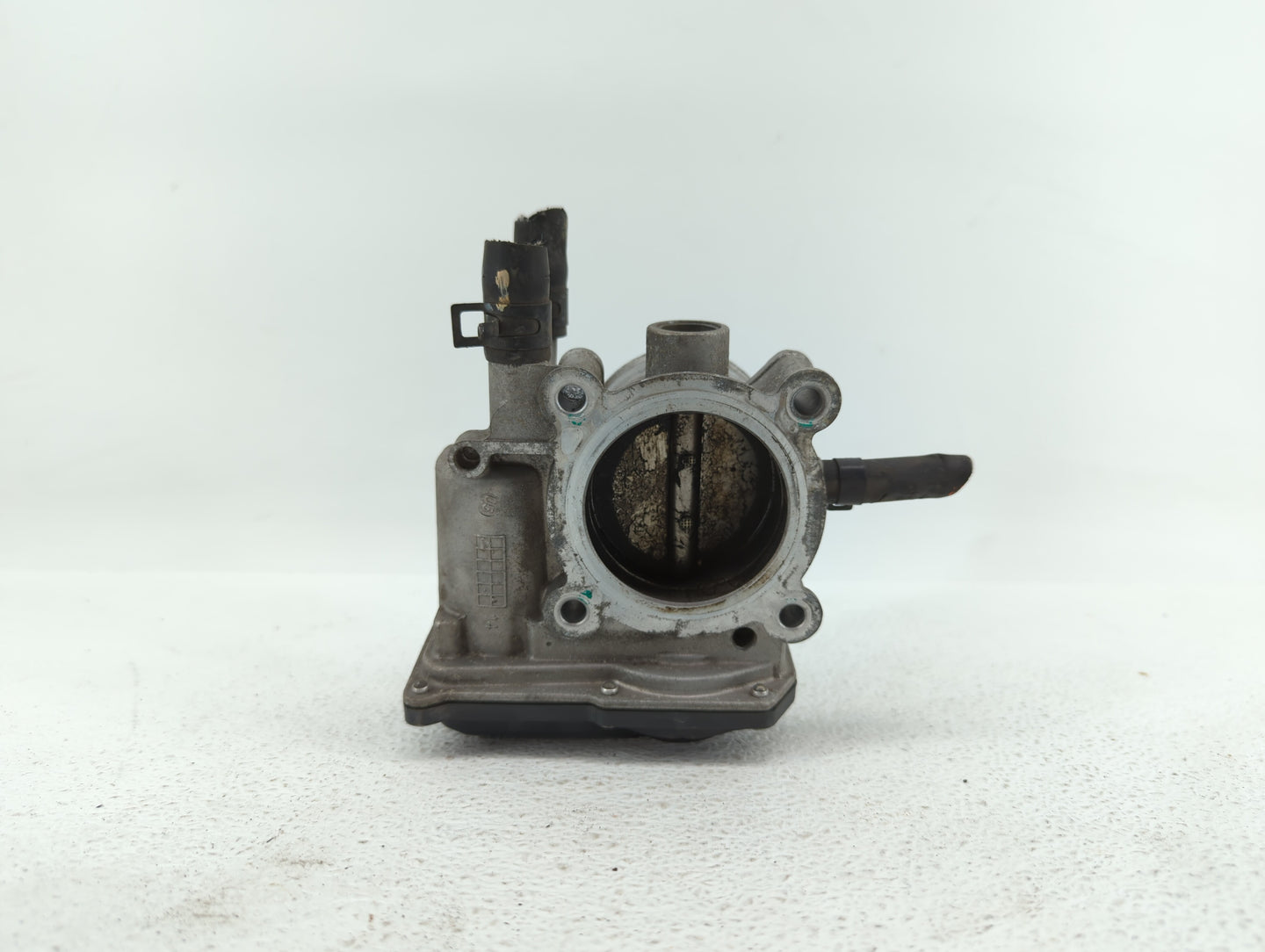 2012-2019 Kia Rio Throttle Body P/N:35100-2B300 Fits Fits 2012 2013 2014 2015 2016 2017 2018 2019 OEM Used Auto Parts - Oemu