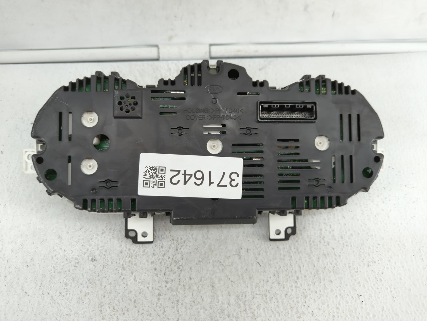 2012-2015 Kia Rio Instrument Cluster Speedometer Gauges P/N:94022-1W114 94022-1W118, 94012-1W008 Fits Fits 2012 2013 2014 20