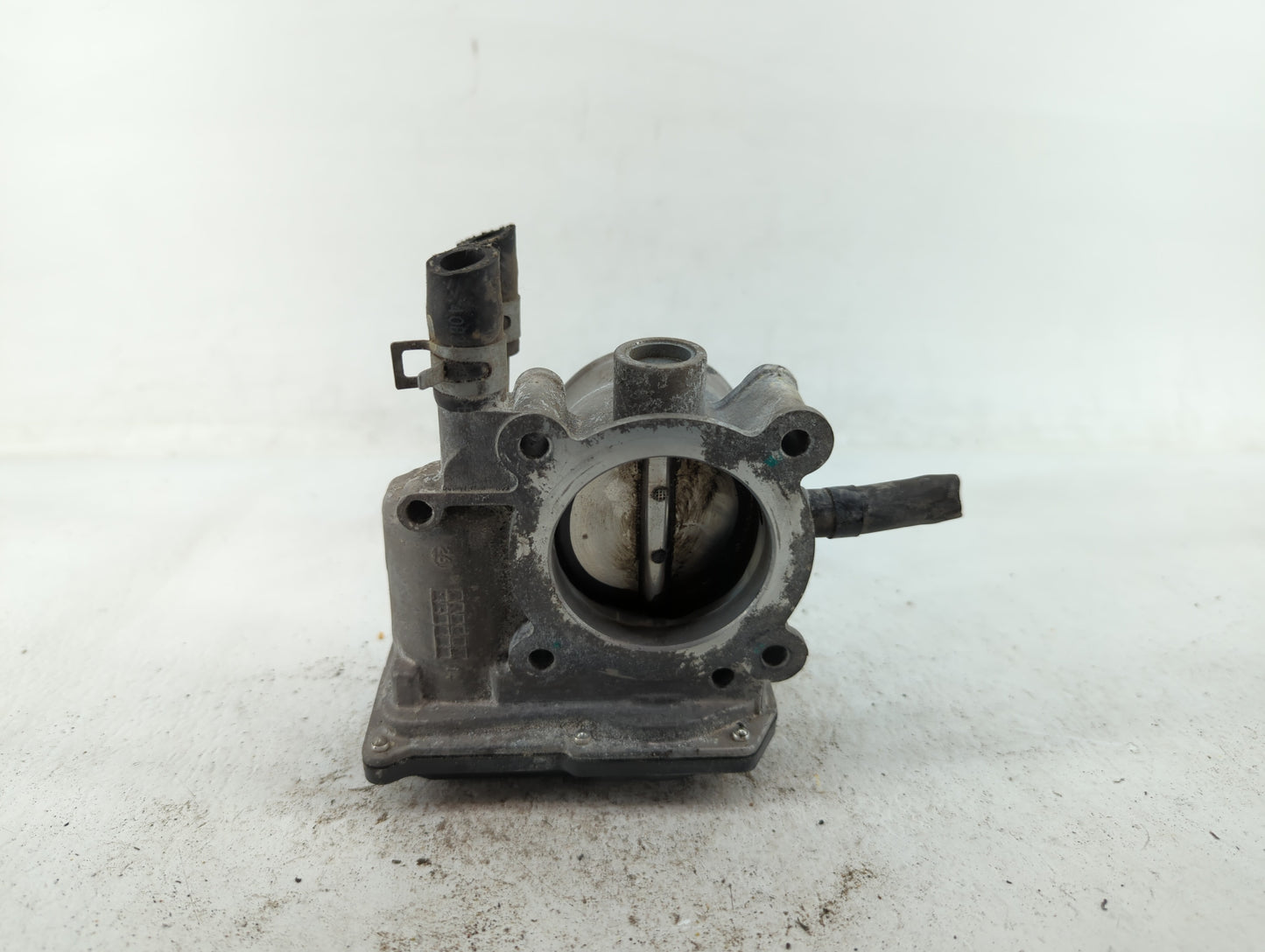 2012-2019 Kia Rio Throttle Body P/N:35100-2B300 Fits Fits 2012 2013 2014 2015 2016 2017 2018 2019 OEM Used Auto Parts - Oemu