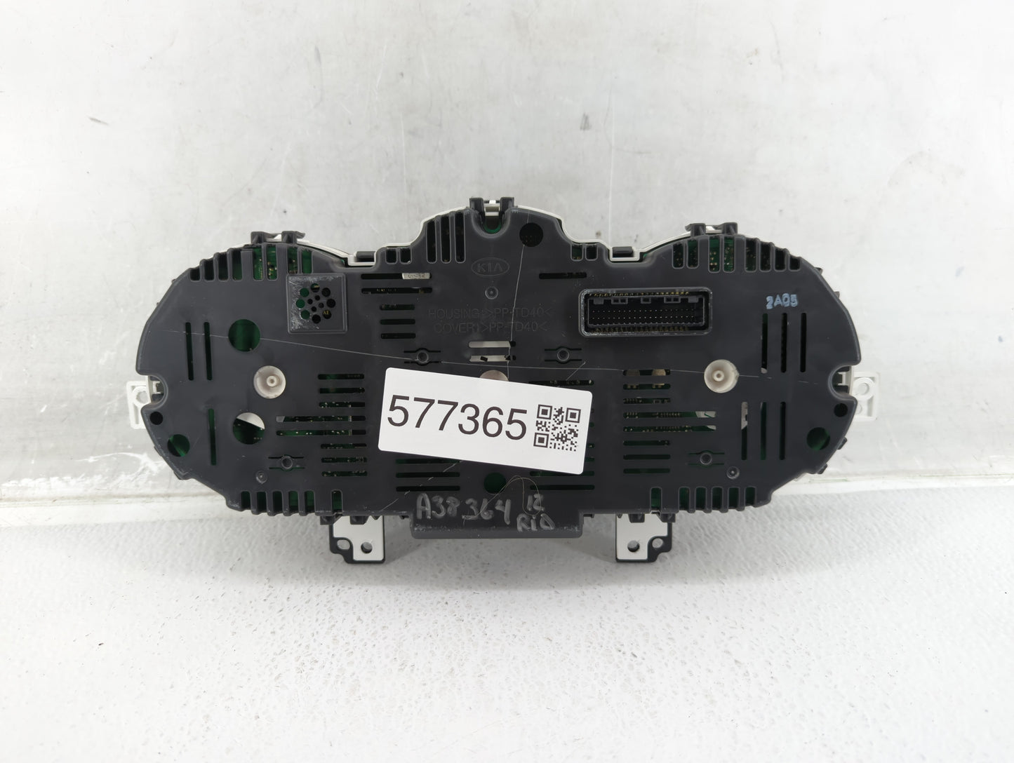 2012-2015 Kia Rio Instrument Cluster Speedometer Gauges P/N:94022-1W114 94022-1W118 Miles: Fits Fits 2012 2013 2014 2015 OEM
