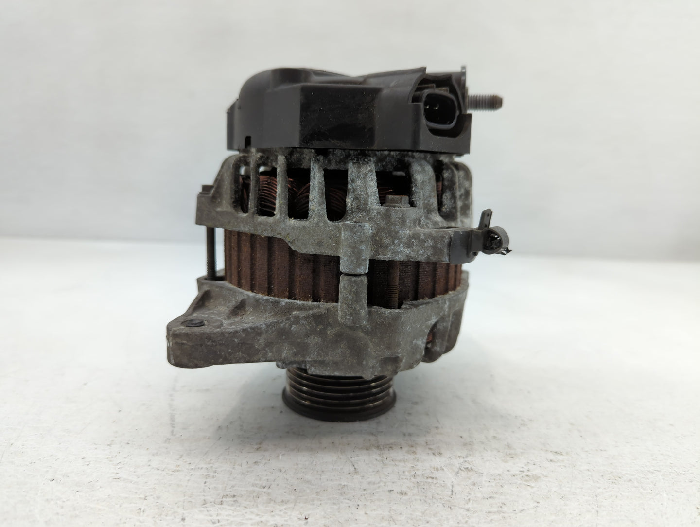 2012-2016 Kia Rio Alternator Replacement Generator Charging Assembly Engine OEM P/N:37300-2B300 2607372 Fits OEM Used Auto P