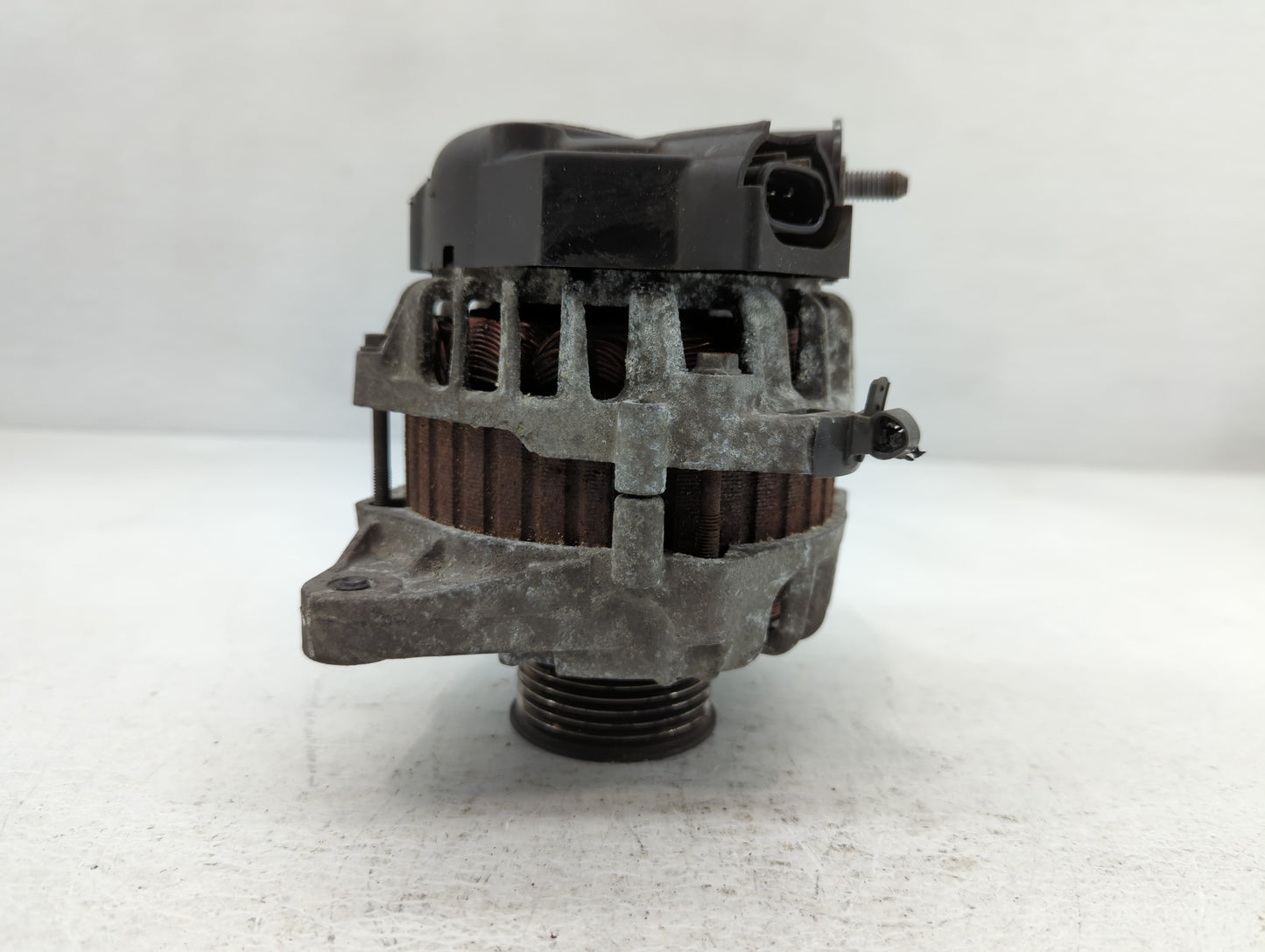 2012-2016 Kia Rio Alternator Replacement Generator Charging Assembly Engine OEM P/N:37300-2B300 2607372 Fits OEM Used Auto P